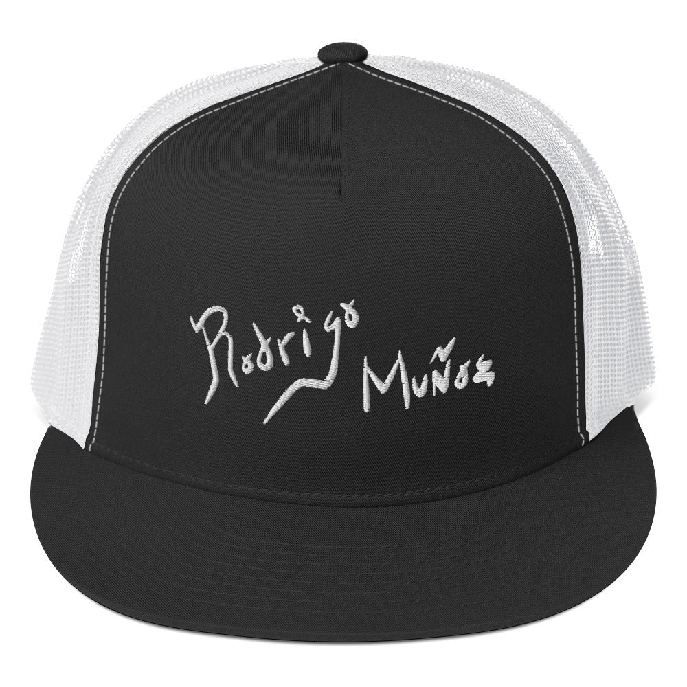 Gorra Rejilla Rodrigo Muñoz Logo Blanco